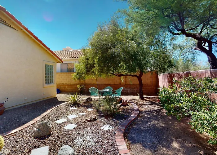 West Escape * Oro Valley